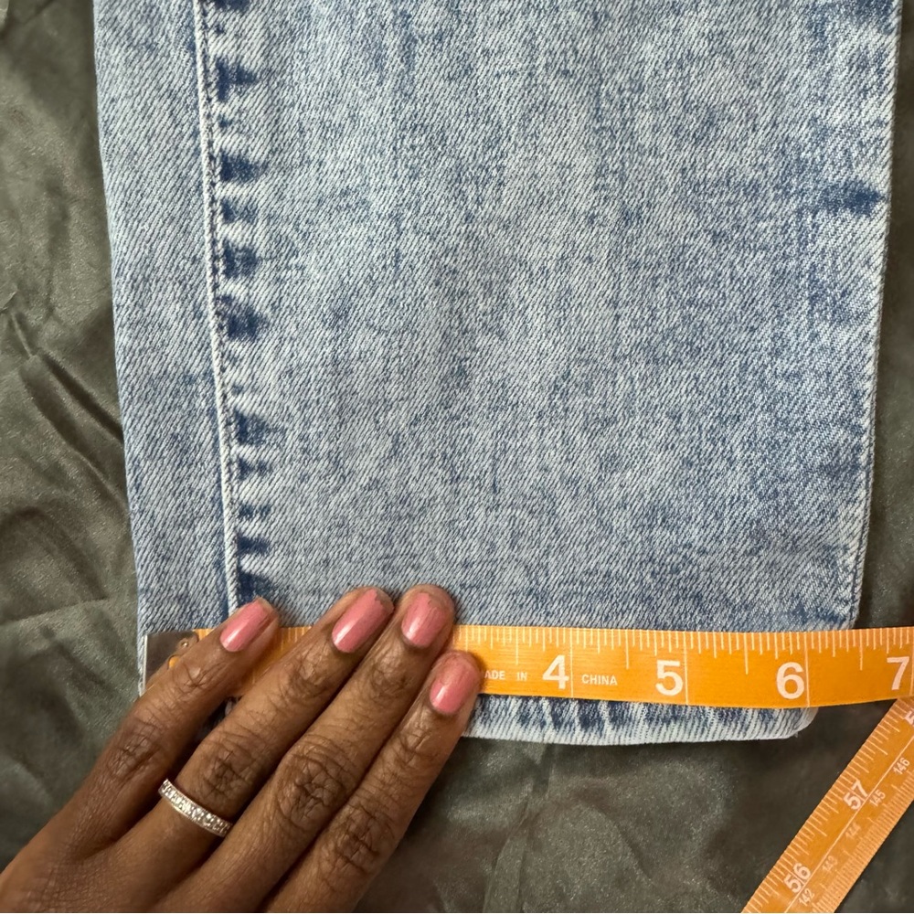 NYDJ Margot Girlfriend jeans straight leg size 4 light wash blue denim - Picture 13 of 13